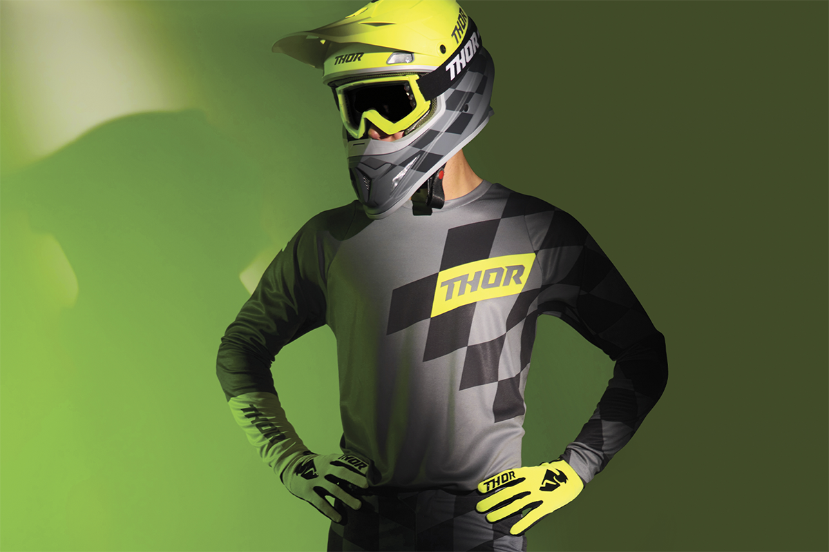 33305879_3.png