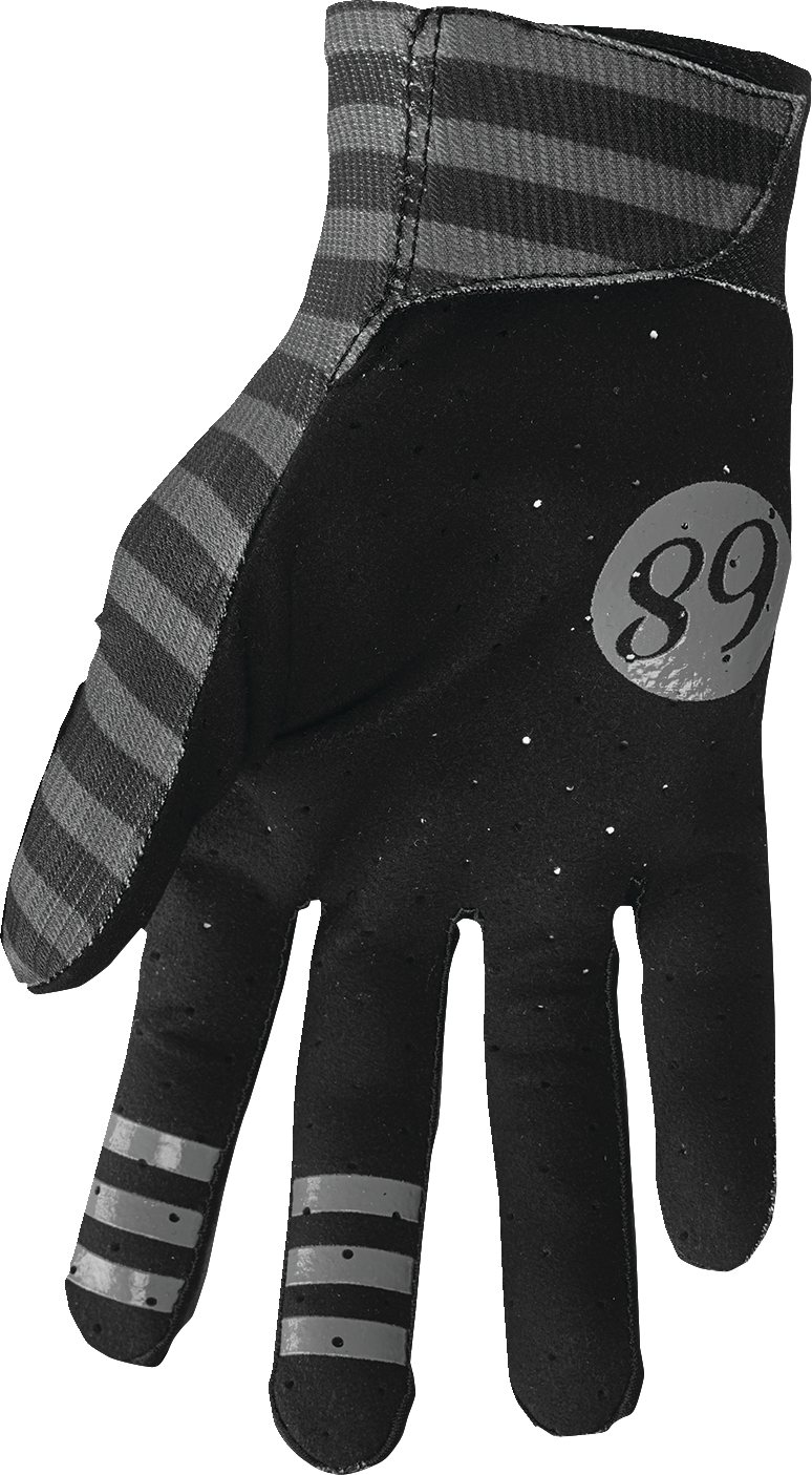 33307298_1.png
