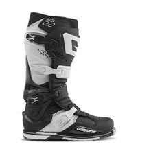 Sg22 Boots Black/White Sz 9