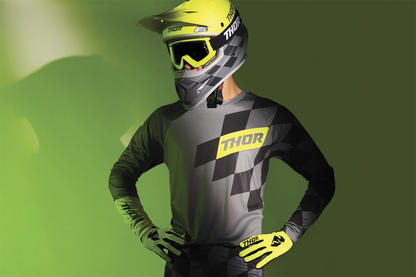 33305880_3.png