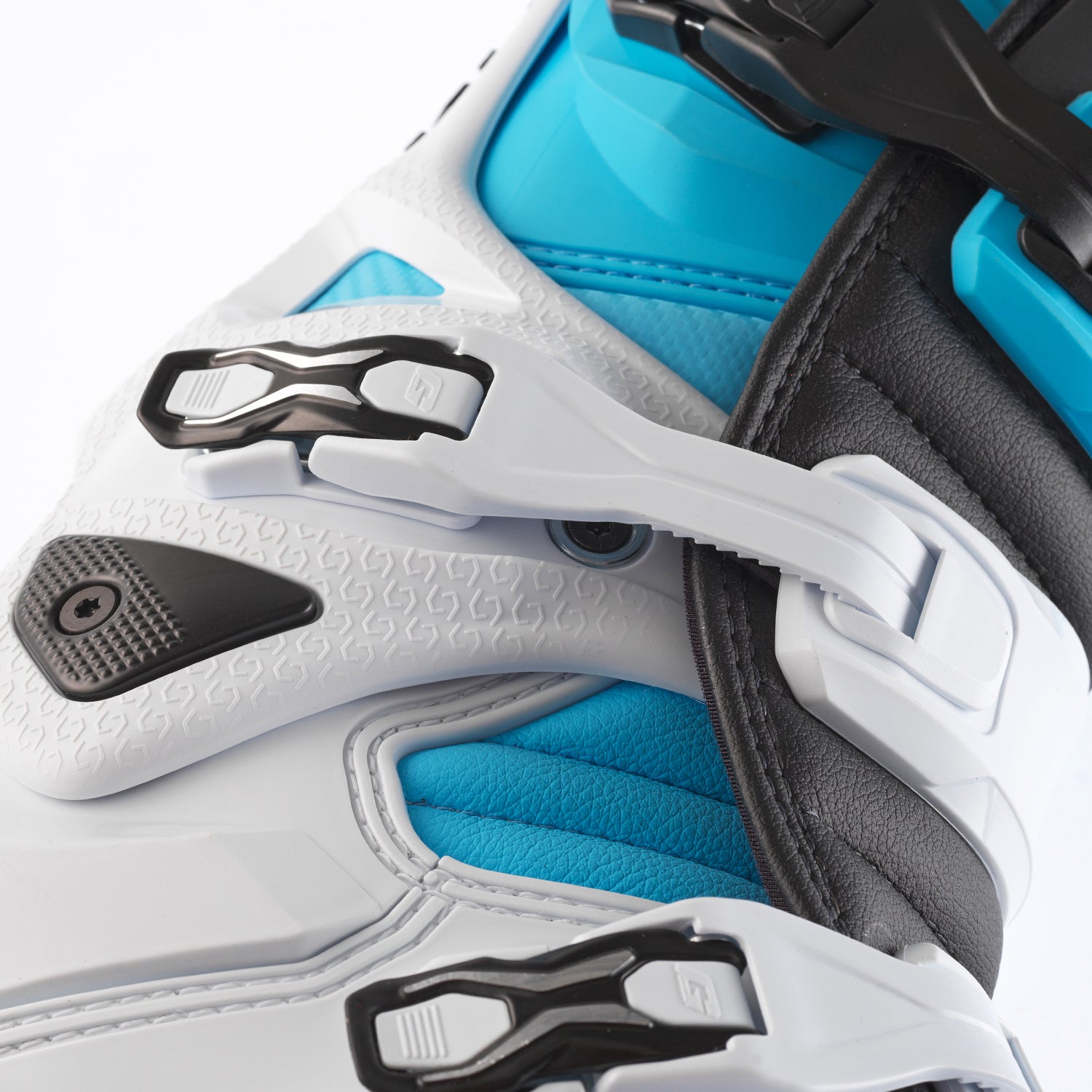 Sg 22 Boots Le White/Black/Light Blue 10